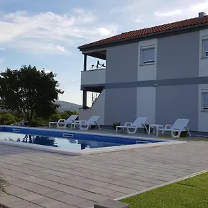 Zanic With Private Swimming Pool And Sea View Starigrad Paklenica