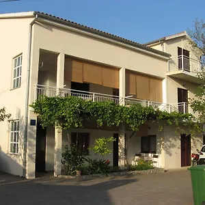 Apartments&rooms Milka Appartement