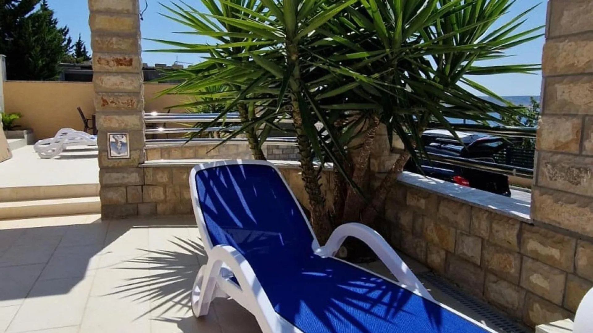 Apartment With Swimming Pool And Sea View Starigrad Paklenica